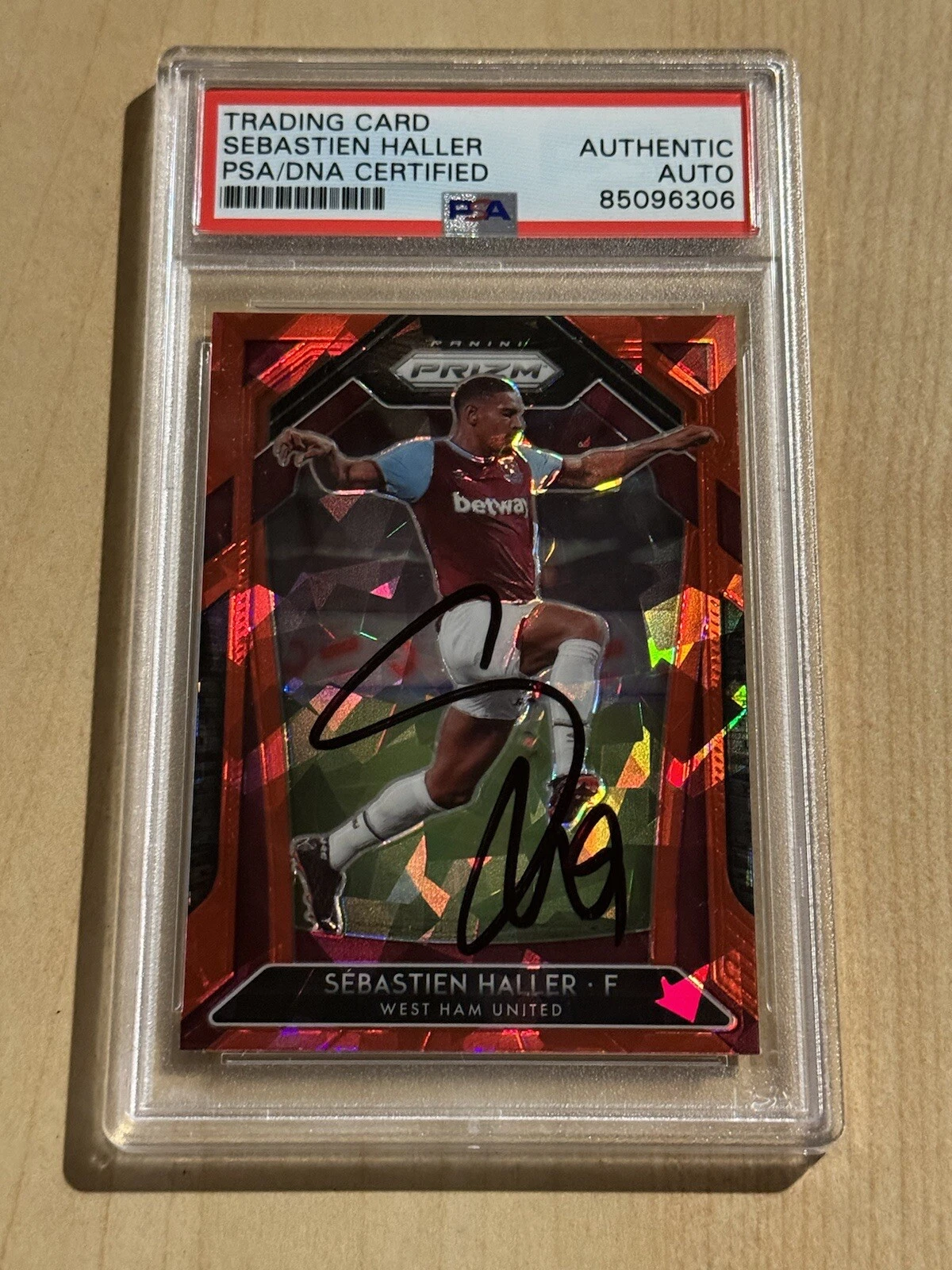 2020-21 Prizm EPL Soccer RED CRACKED ICE #194 SEBASTIEN HALLER SIGNED AUTO PSA