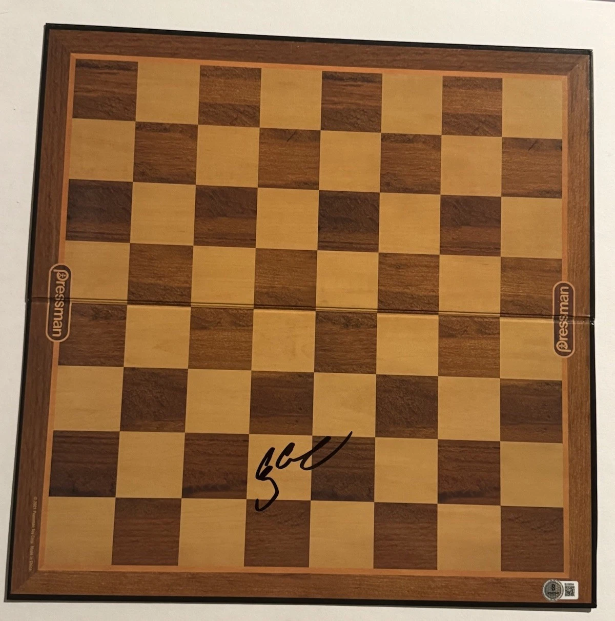 MAGNUS CARLSEN SIGNED CHESS BOARD AUTOGRAPHED CHESS GRANDMASTER CHAMPION BAS COA