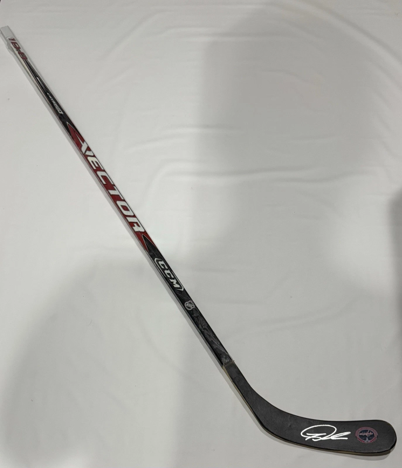 TOM WILSON SIGNED F/S HOCKEY STICK WASHINGTON CAPITALS 2018 STANLEY CUP COLLECTIBLE MEMORABILIA