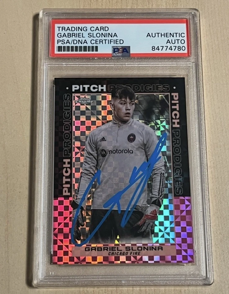 2021 Topps Chrome MLS Gabriel Slonina SIGNED AUTO RC Pink X Fractor #198 PSA