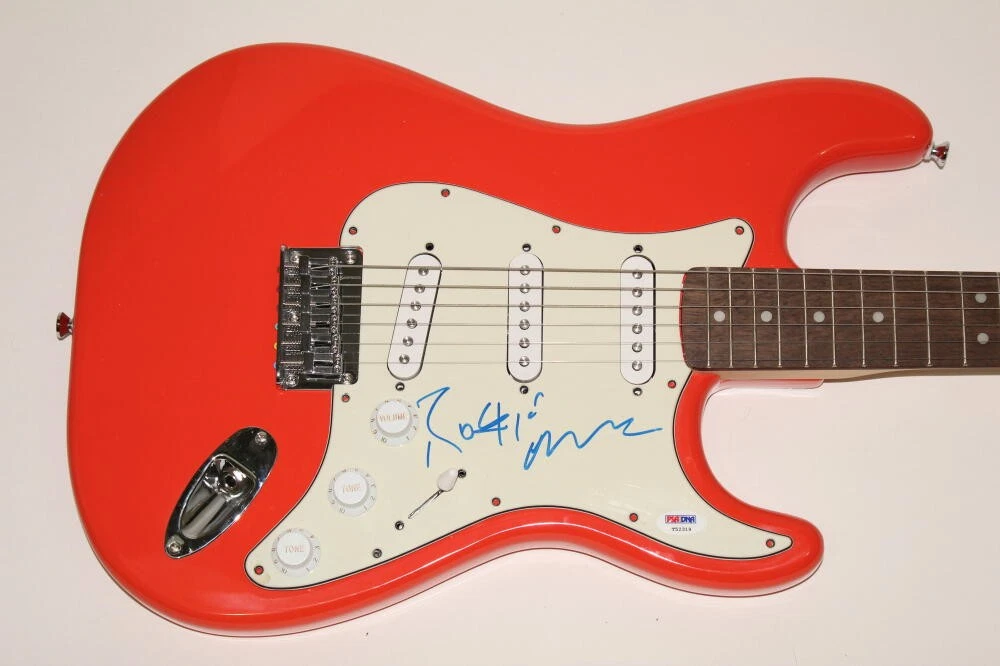 ROBBIE ROBERTSON SIGNED AUTOGRAPH FENDER BRAND ELECTRIC GUITAR - THE BAND PSA