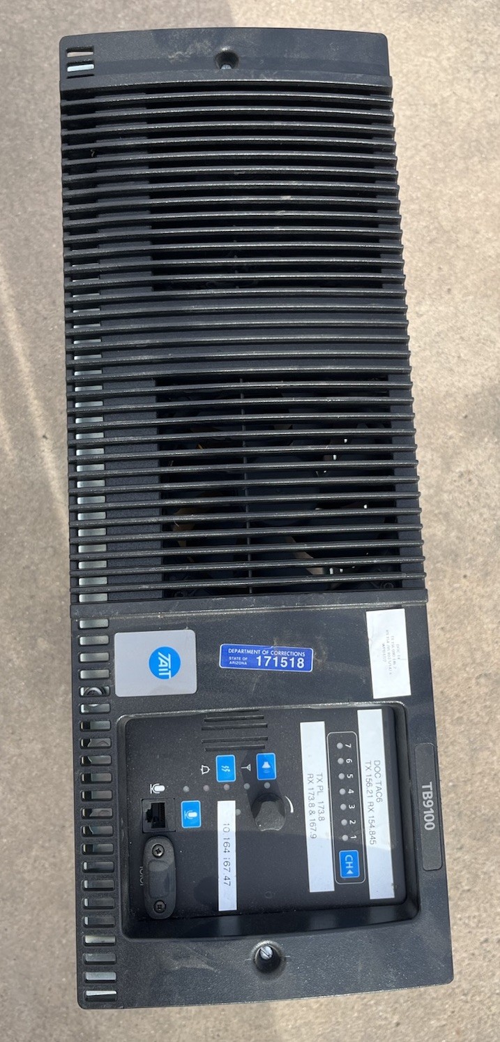 TAIT TB9100 VHF Radio UHF Repeater Chassis w/ front panel and  interconnect PCB