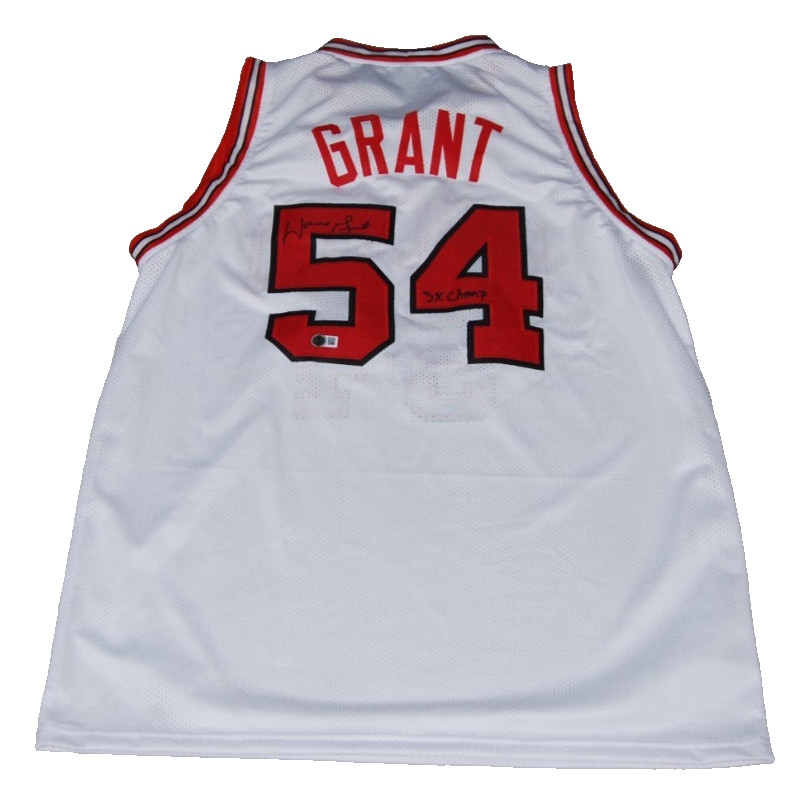 HORACE GRANT signed (CHICAGO BULLS) white XL basketball jersey BECKETT 2W819378