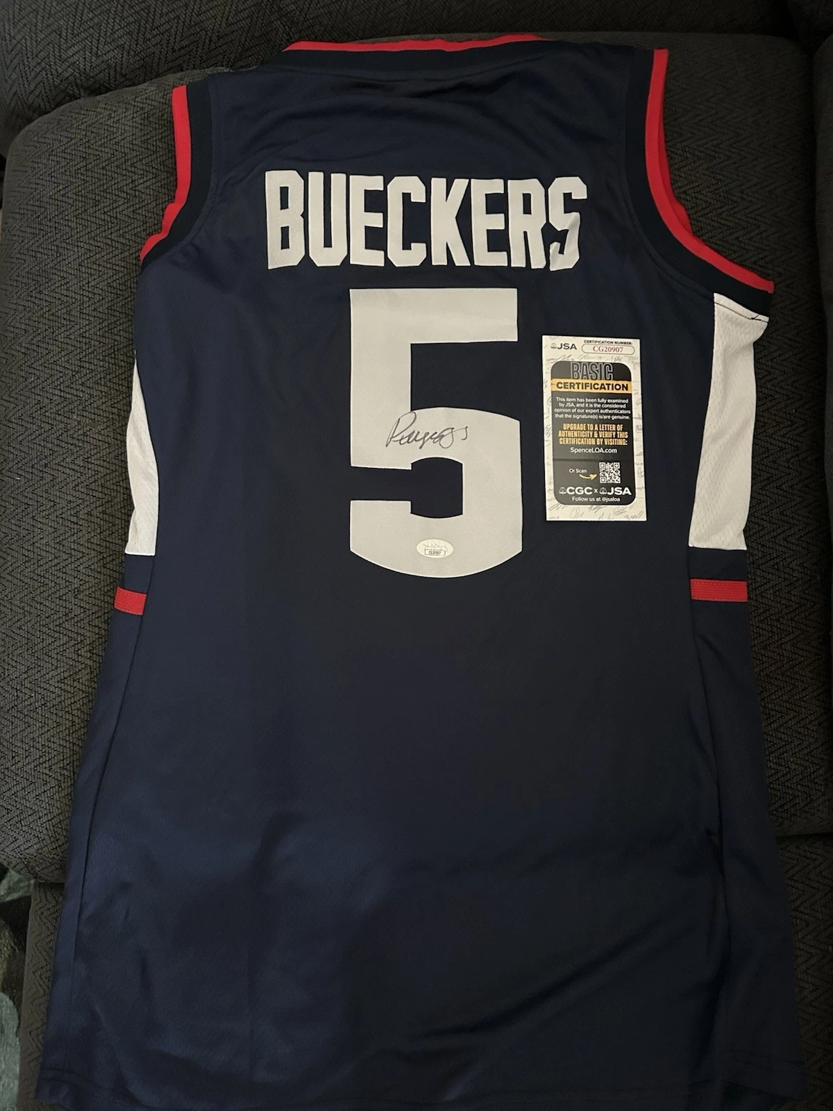 Paige Bueckers SIGNED UCONN Huskies Jersey L JSA Authentication COA