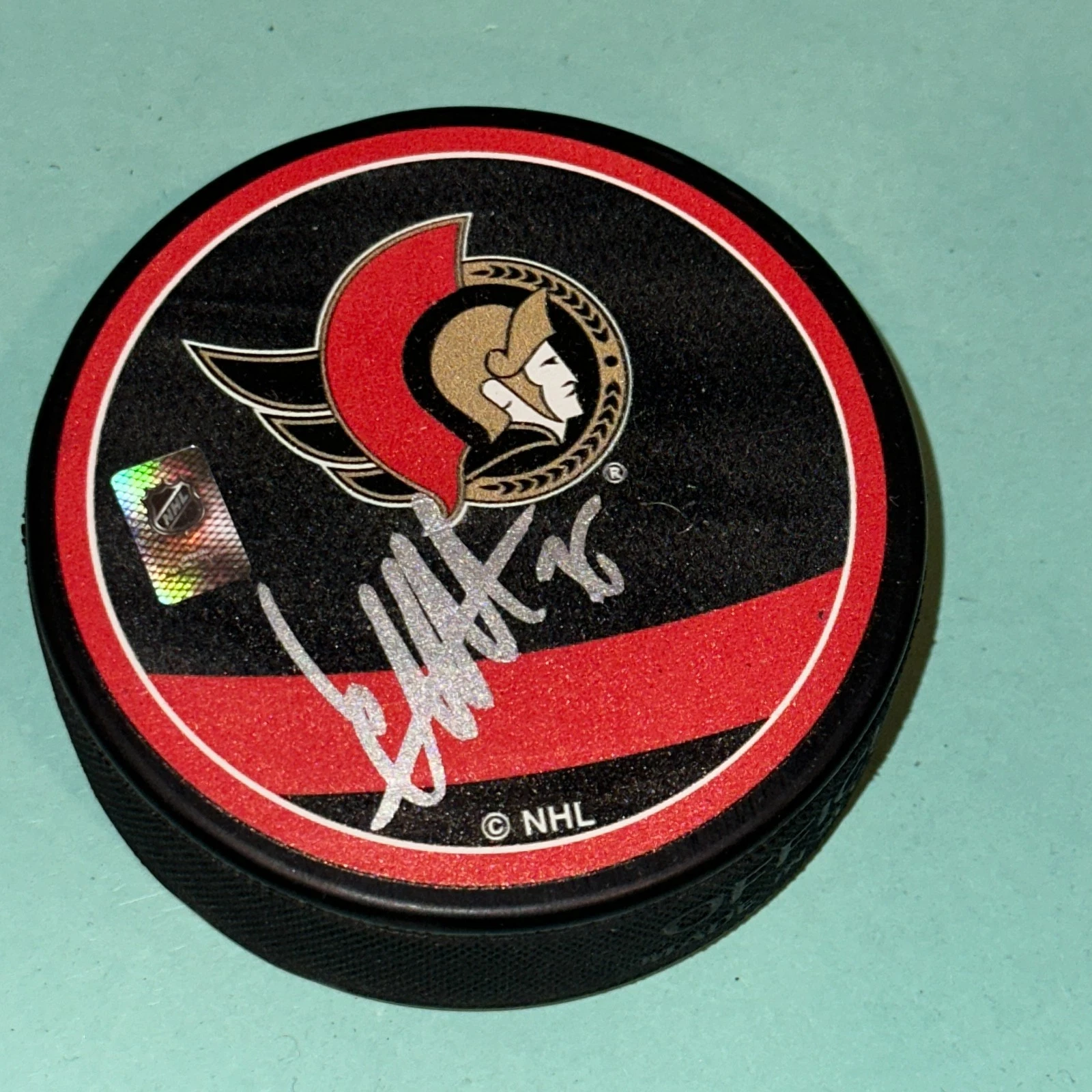 LINUS ULLMARK Signed Ottawa SENATORS REVERSE RETRO Puck Beckett (BAS)