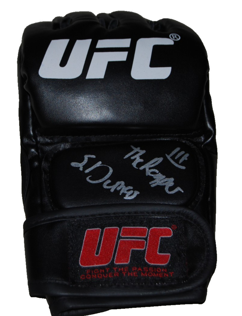 SEDRIQUES DUMAS signed (UFC) The Reaper MMA Fighting glove BECKETT BAS BV10201