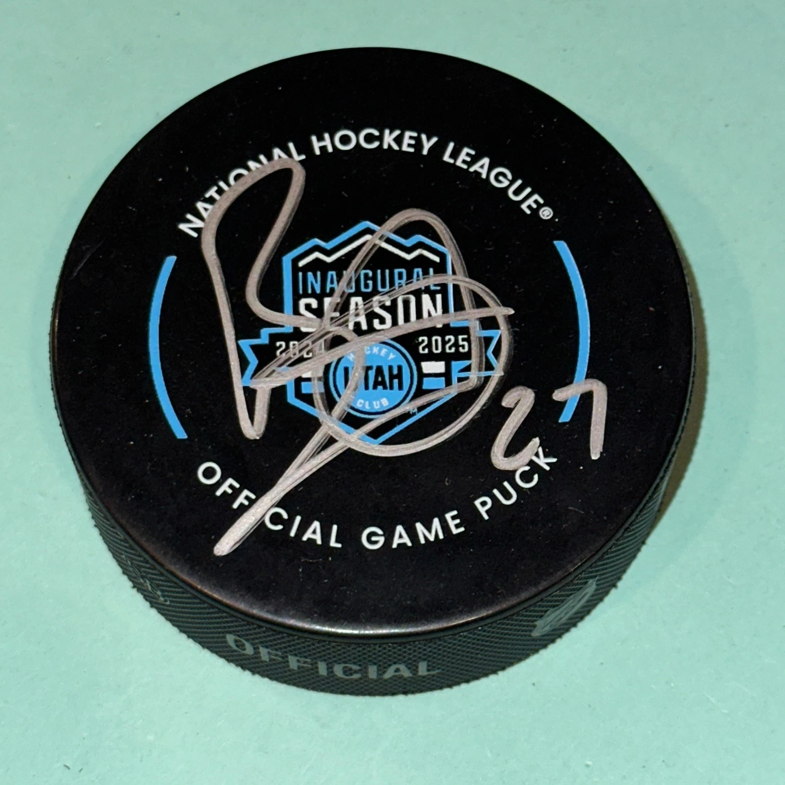 BARRETT HAYTON Signed Utah MAMMOTH Official GAME Puck Beckett (BAS)