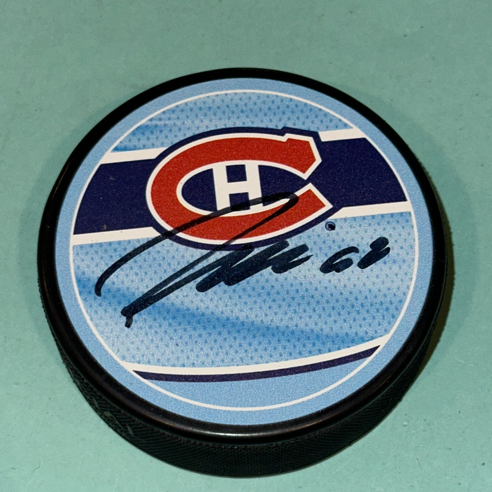 PATRIK LAINE Signed Montreal CANADIENS REVERSE RETRO Puck Beckett (BAS)