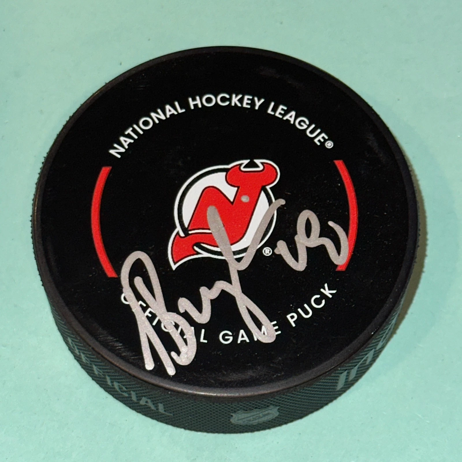 SERGEI BRYLIN Signed New Jersey DEVILS Official GAME Puck Beckett (BAS)