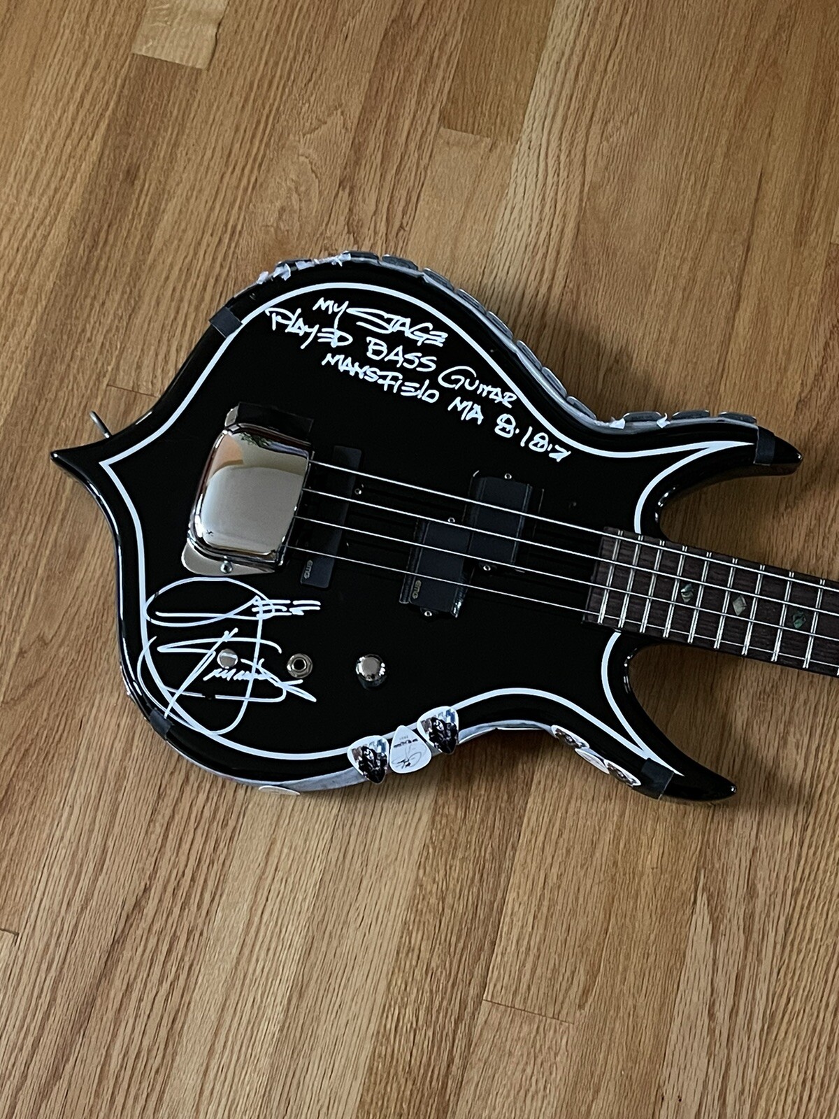Gene Simmons Stage Used Punisher Bass Guitar Kiss 8/18/21 First Guitar Of Tour!!