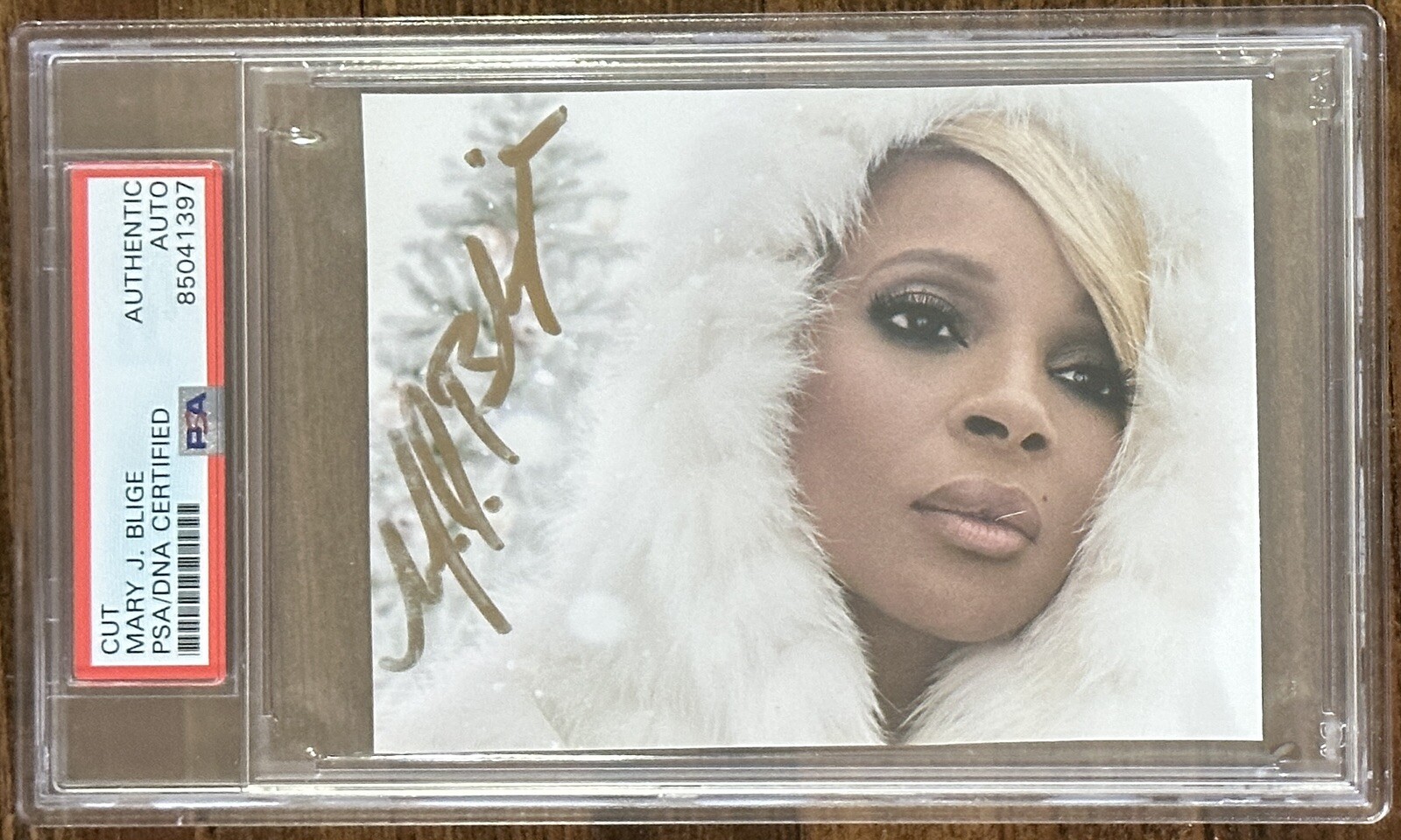 Mary J Blige Signed Autographed Photograph Album Picture PSA DNA Certified COA