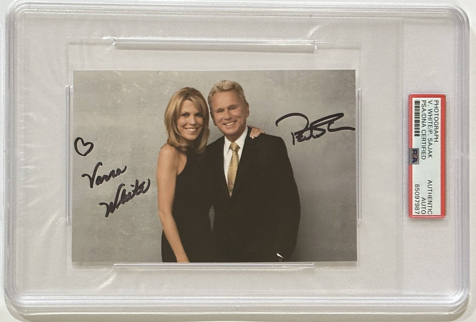 PAT SAJAK & VANNA WHITE WHEEL OF FORTUNE SIGNED PHOTOGRAPH PSA DNA COA AUTOGRAPH