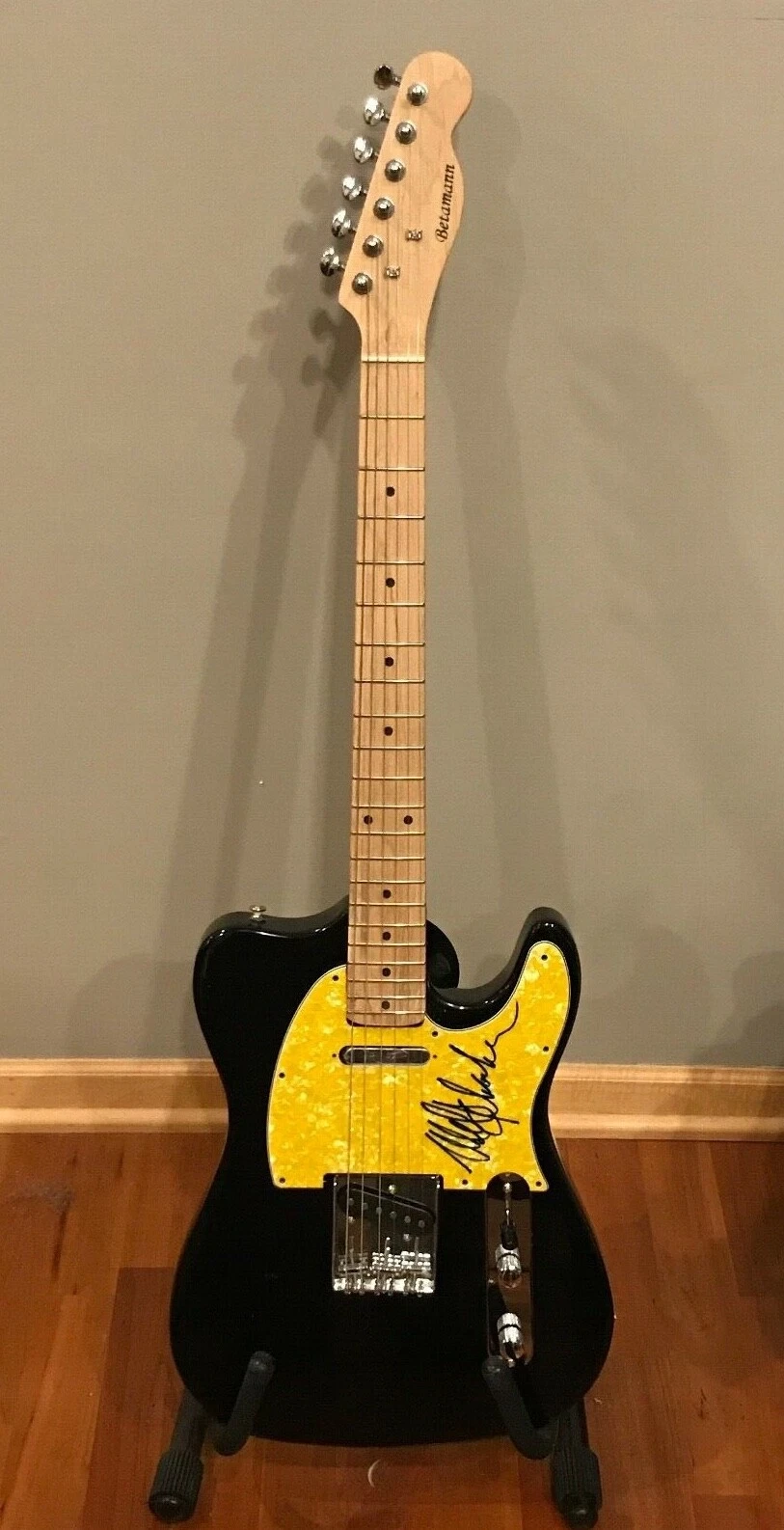 * MEL SCHACHER * signed electric guitar * GRAND FUNK RAILROAD * PROOF * 2