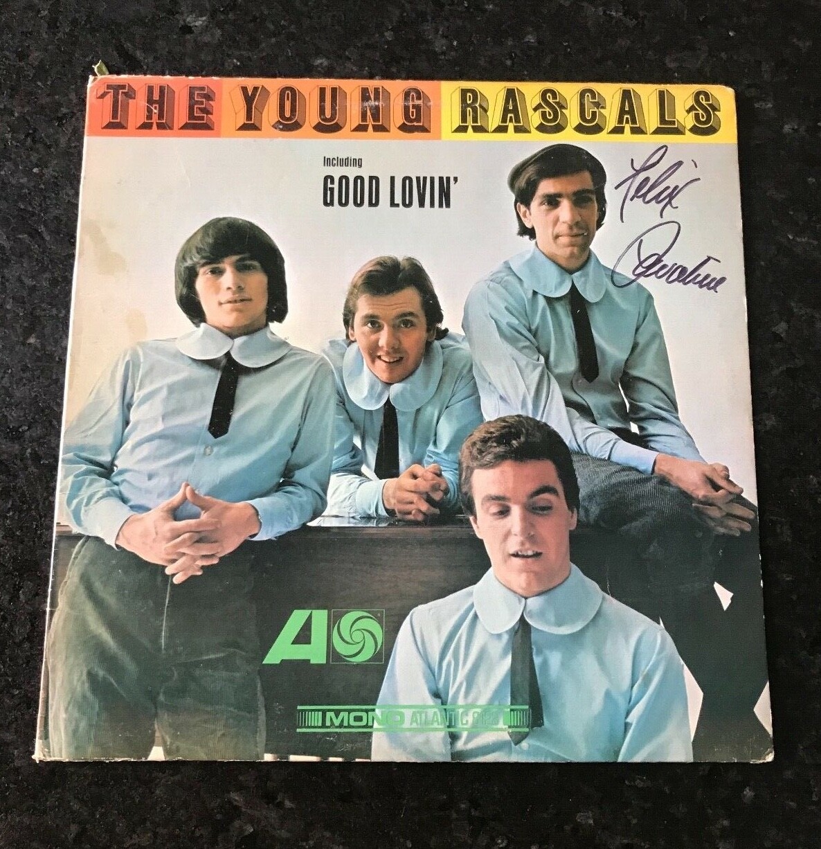 * FELIX CAVALIERE * signed vinyl album * THE YOUNG RASCALS * 1