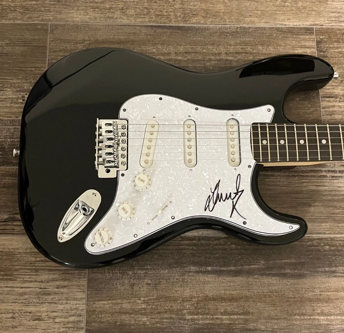 * DIAMANTE BOVELLI * signed electric guitar * AMERICAN DREAM * COA * 2