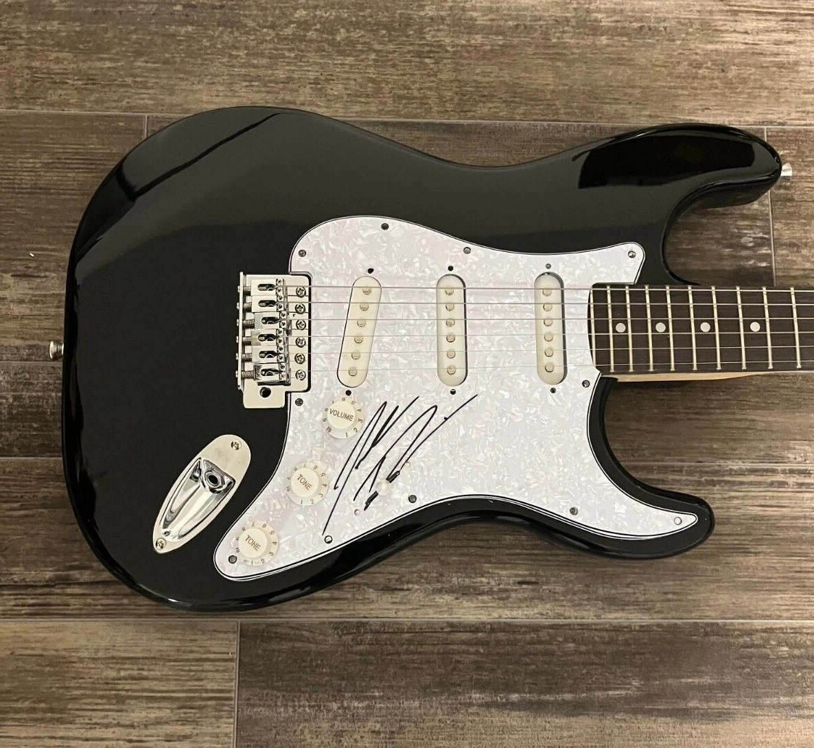 * JORDAN DAVIS * signed electric guitar * BUY DIRT * COA * 2