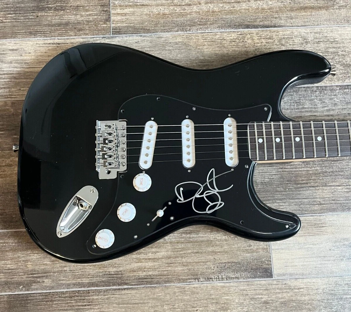* DURAND JONES * signed electric guitar * & THE INDICATIONS * 1