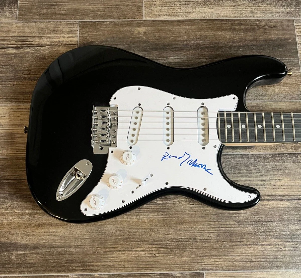 * RANDY NEWMAN * signed electric guitar * TOY STORY * 1