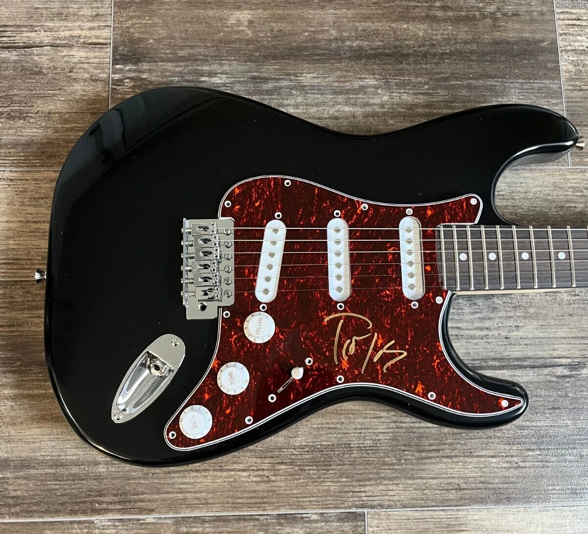 * TIM BURGESS * signed electric guitar * THE CHARLATANS * 3