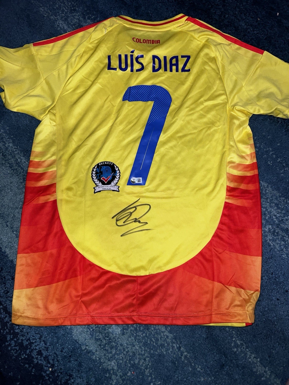 Luis Diaz Signed Columbia Soccer Jersey Legend Superstar Beckett