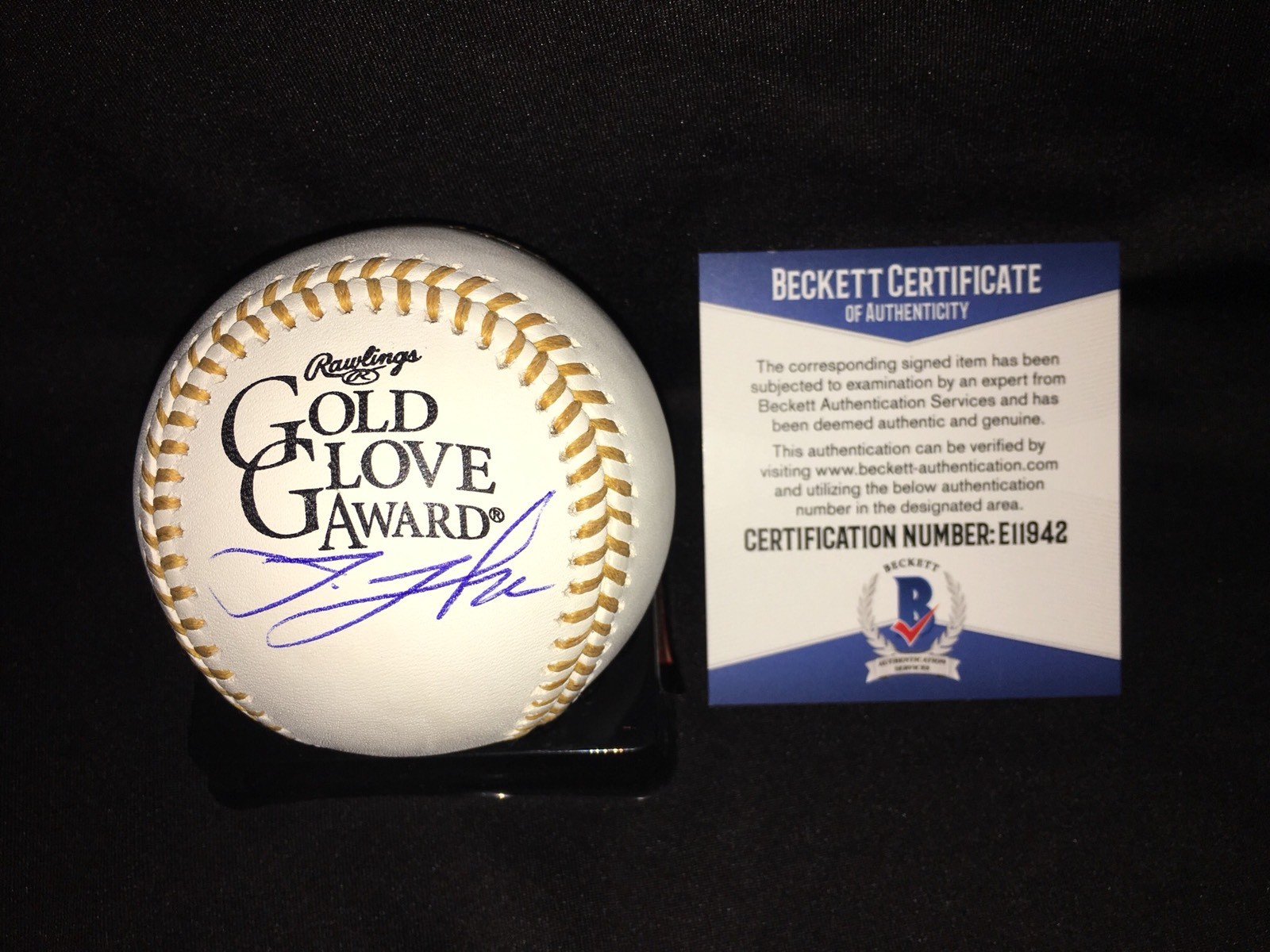 Jake Lamb Signed Official Gold Glove Baseball Arizona Diamondbacks Star Beckett
