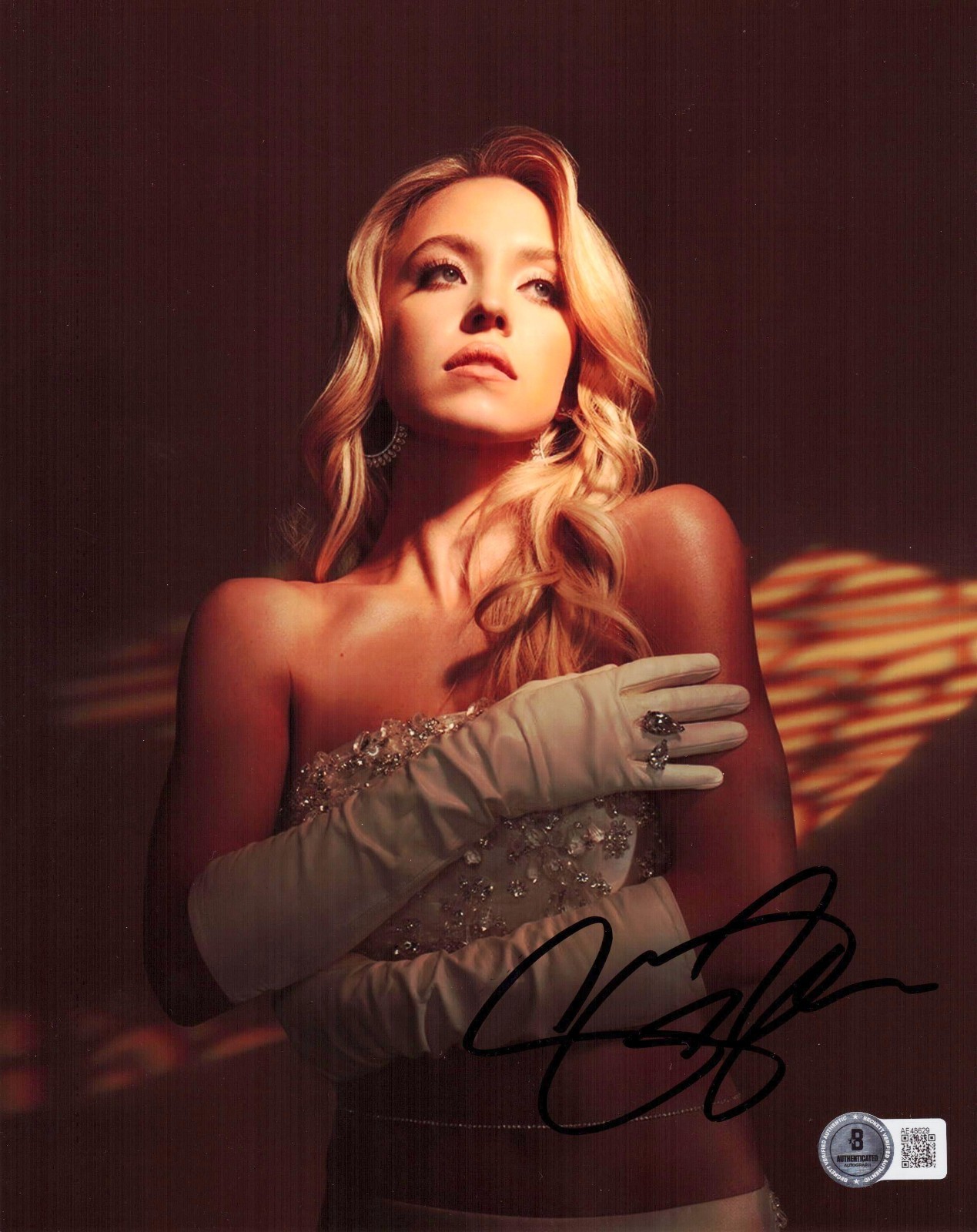 Hot Sexy Sydney Sweeney Signed 8x10 Photo Euphoria Autograph Beckett LOA