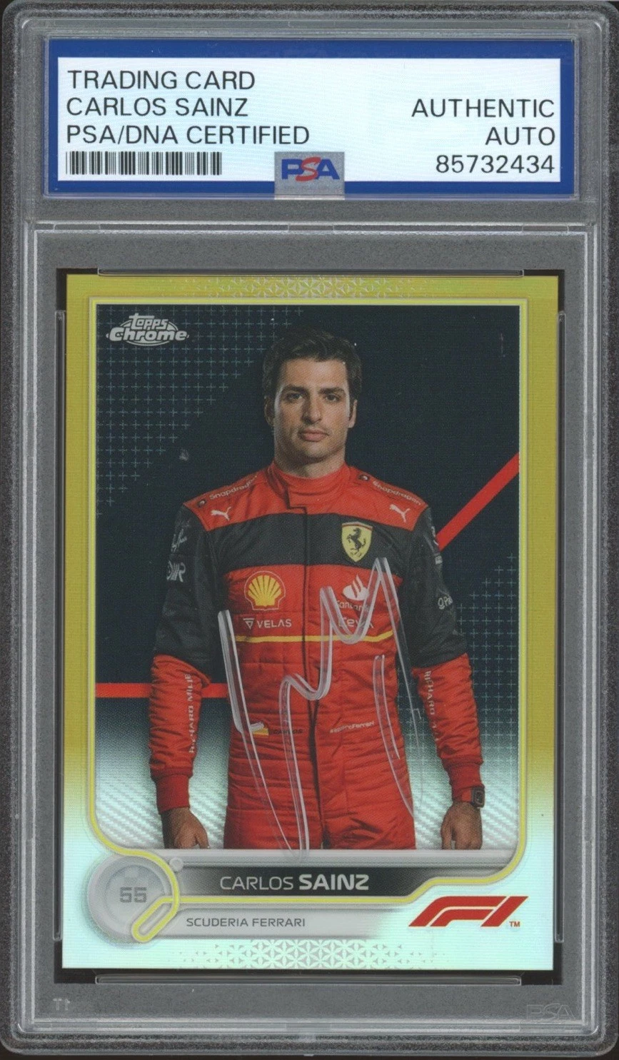 2022 Topps Chrome F1 #29 Carlos Sainz Signed Gold Refractor /50 PSA/DNA AUTO