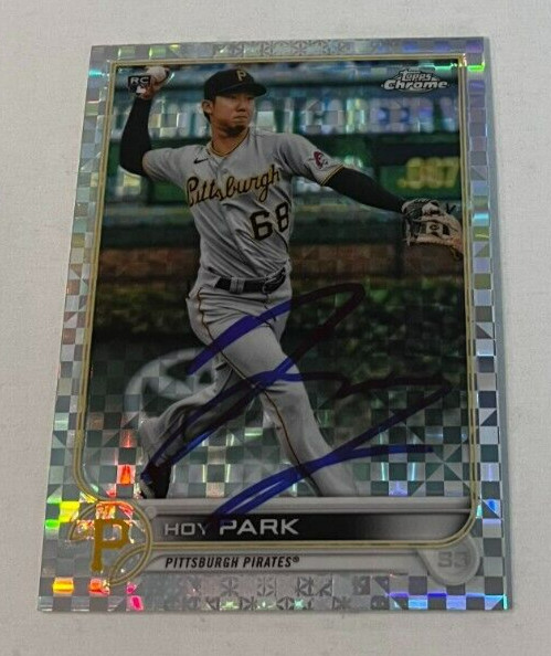 HOY PARK SIGNED 2022 TOPPS CHROME BASEBALL CARD AUTO