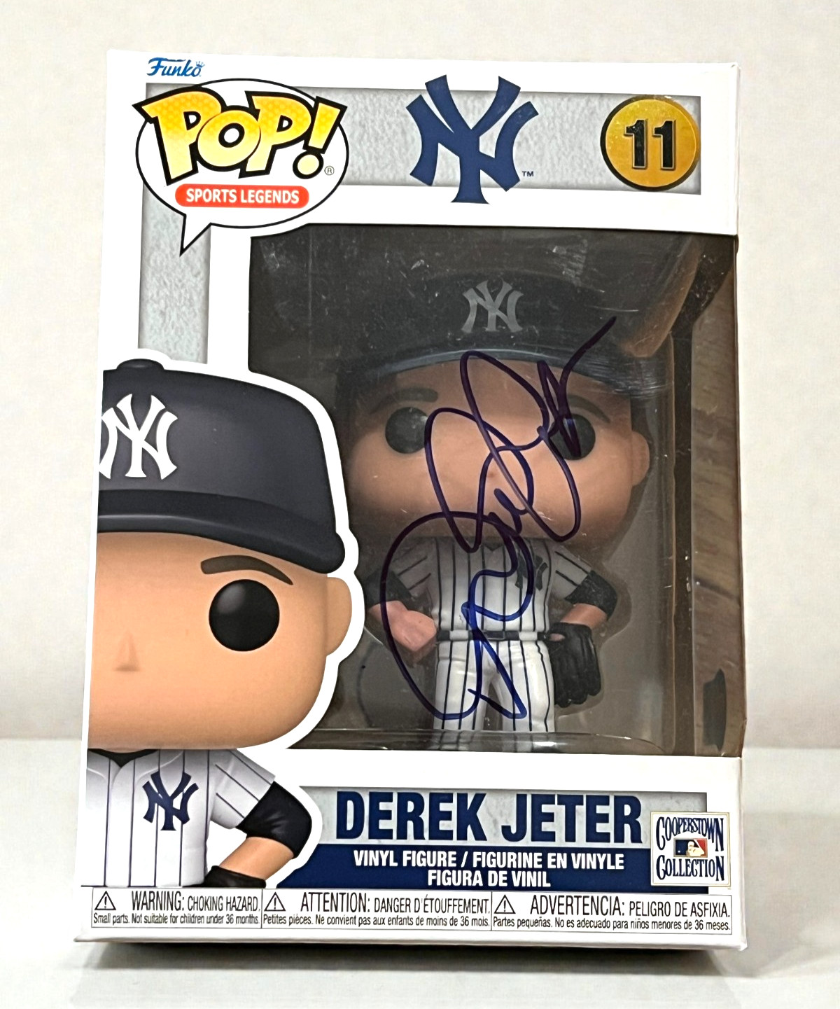 DEREK JETER SIGNED AUTOGRAPH FUNKO POP NEW YORK YANKEES BECKETT BAS AUTO D