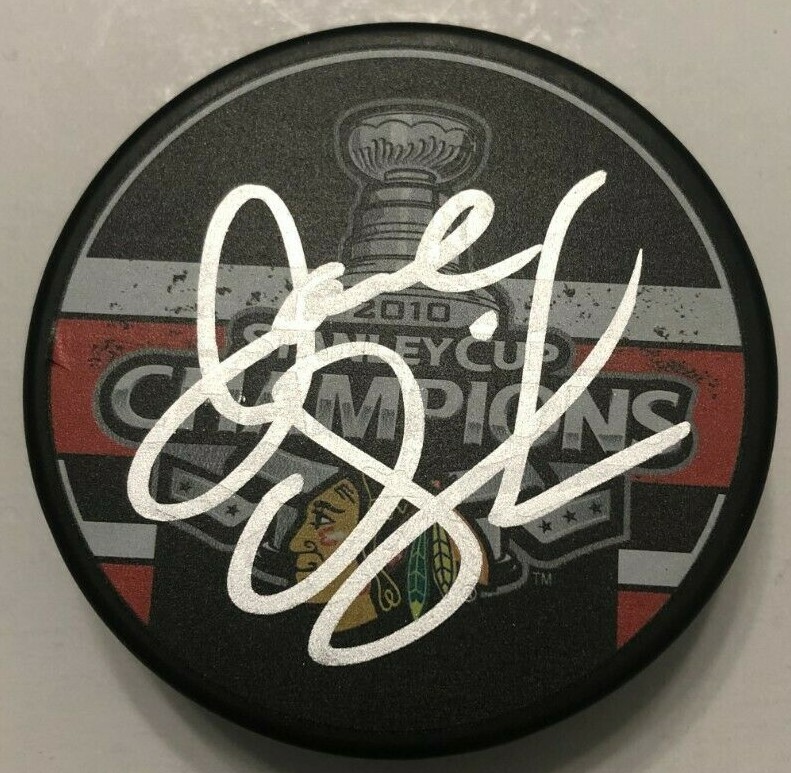 JOEL QUENNEVILLE SIGNED 2010 STANLEY CUP PUCK W/CASE CHICAGO BLACKHAWKS COA