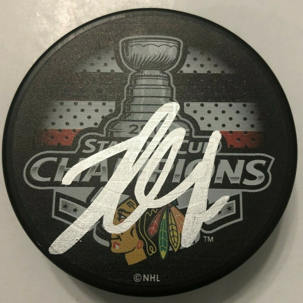 TEUVO TERAVAINEN SIGNED 2015 STANLEY CUP PUCK W/ CASE CHICAGO BLACKHAWKS COA