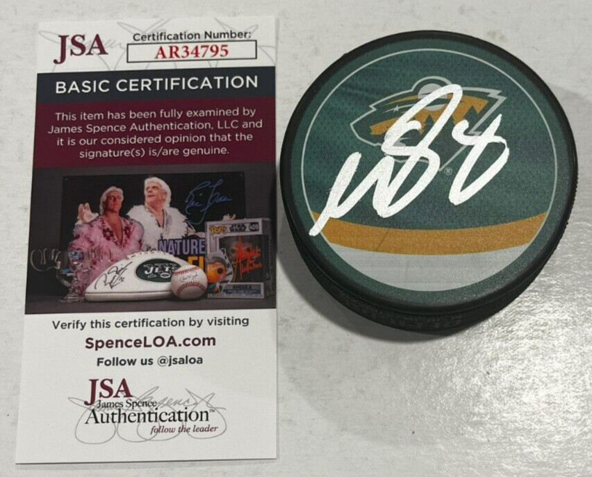MATT BOLDY SIGNED MINNESOTA WILD HOCKEY PUCK W/ CASE JSA COA