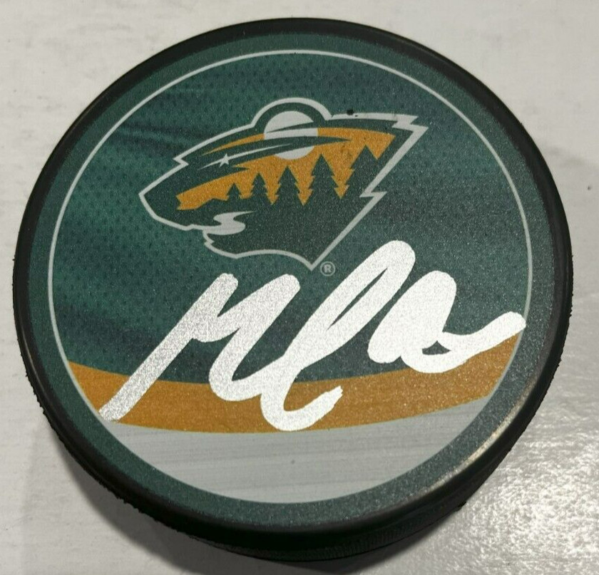 MARCUS JOHANSSON SIGNED MINNESOTA WILD HOCKEY PUCK W/ CASE COA