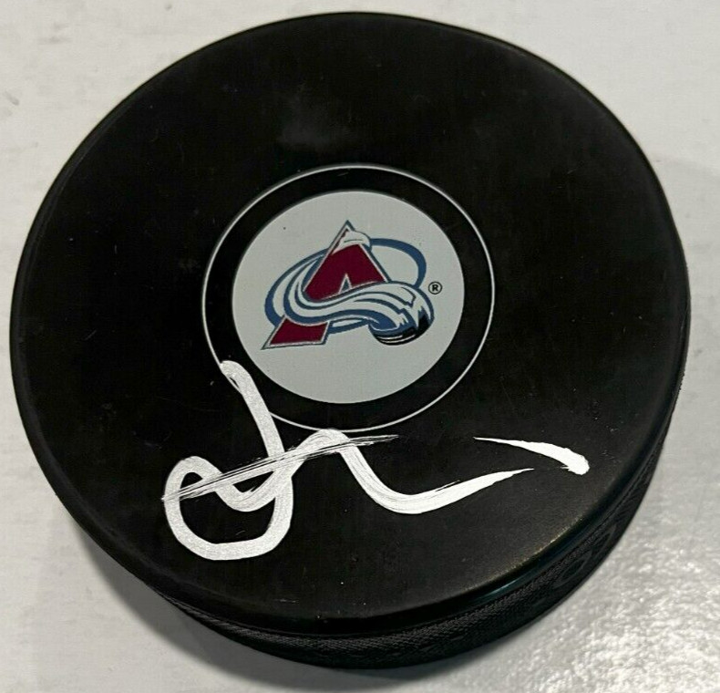 JUSTUS ANNUNEN SIGNED COLORADO AVALANCHE HOCKEY PUCK W/ CASE COA