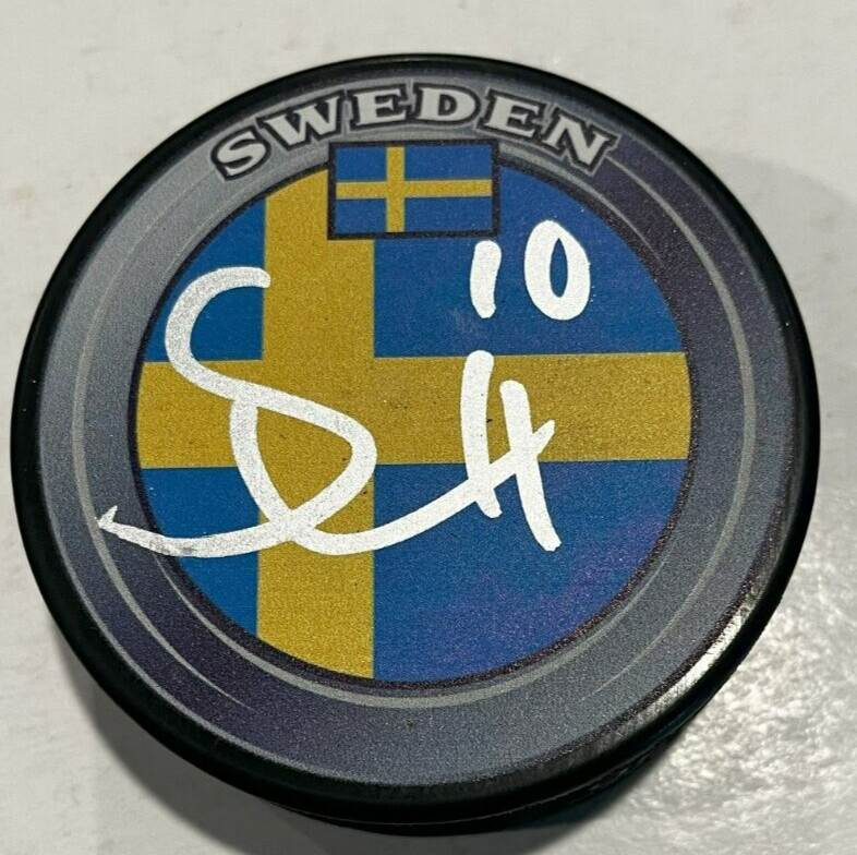 SIMON HOLMSTROM SIGNED NEW YORK ISLANDERS SWEDEN HOCKEY PUCK W/ CASE COA