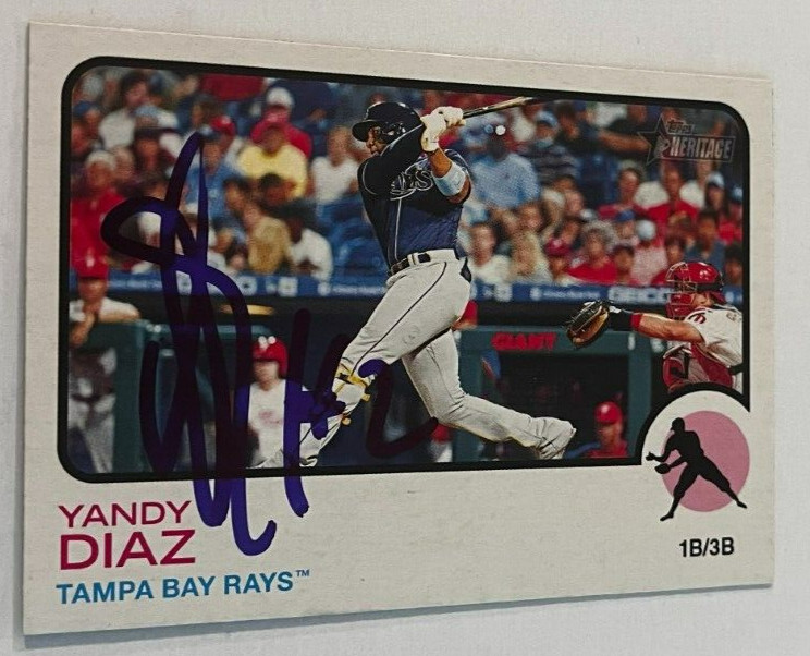 YANDY DIAZ SIGNED 2022 TOPPS HERITAGE BASEBALL CARD AUTO COLLECTIBLE MEMORABILIA