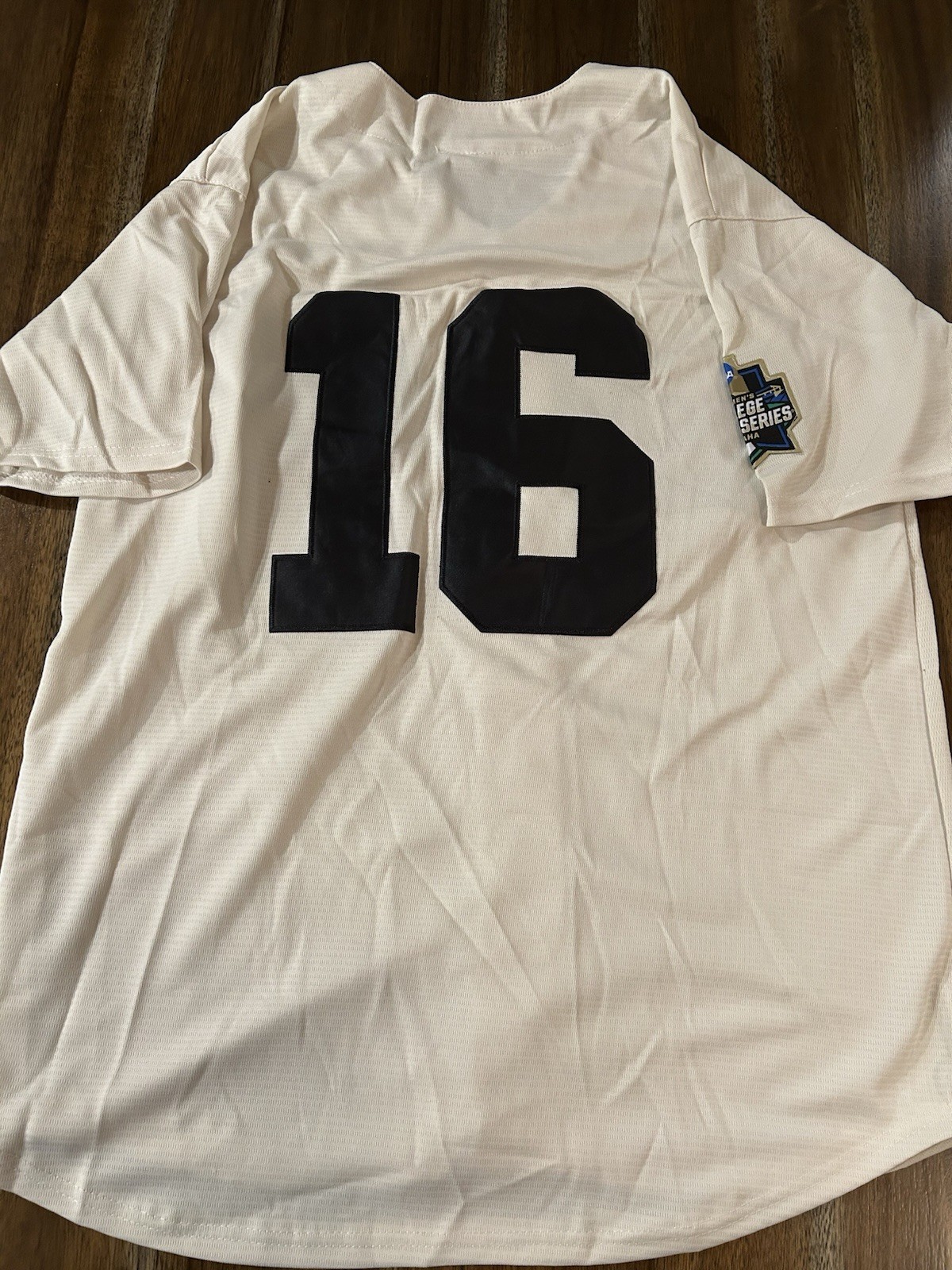 AUSTIN MARTIN ‘VANDERBILT COMMODORES’ STITCHED JERSEY MEN’S LARGE BRAND NEW COLLECTIBLE MEMORABILIA