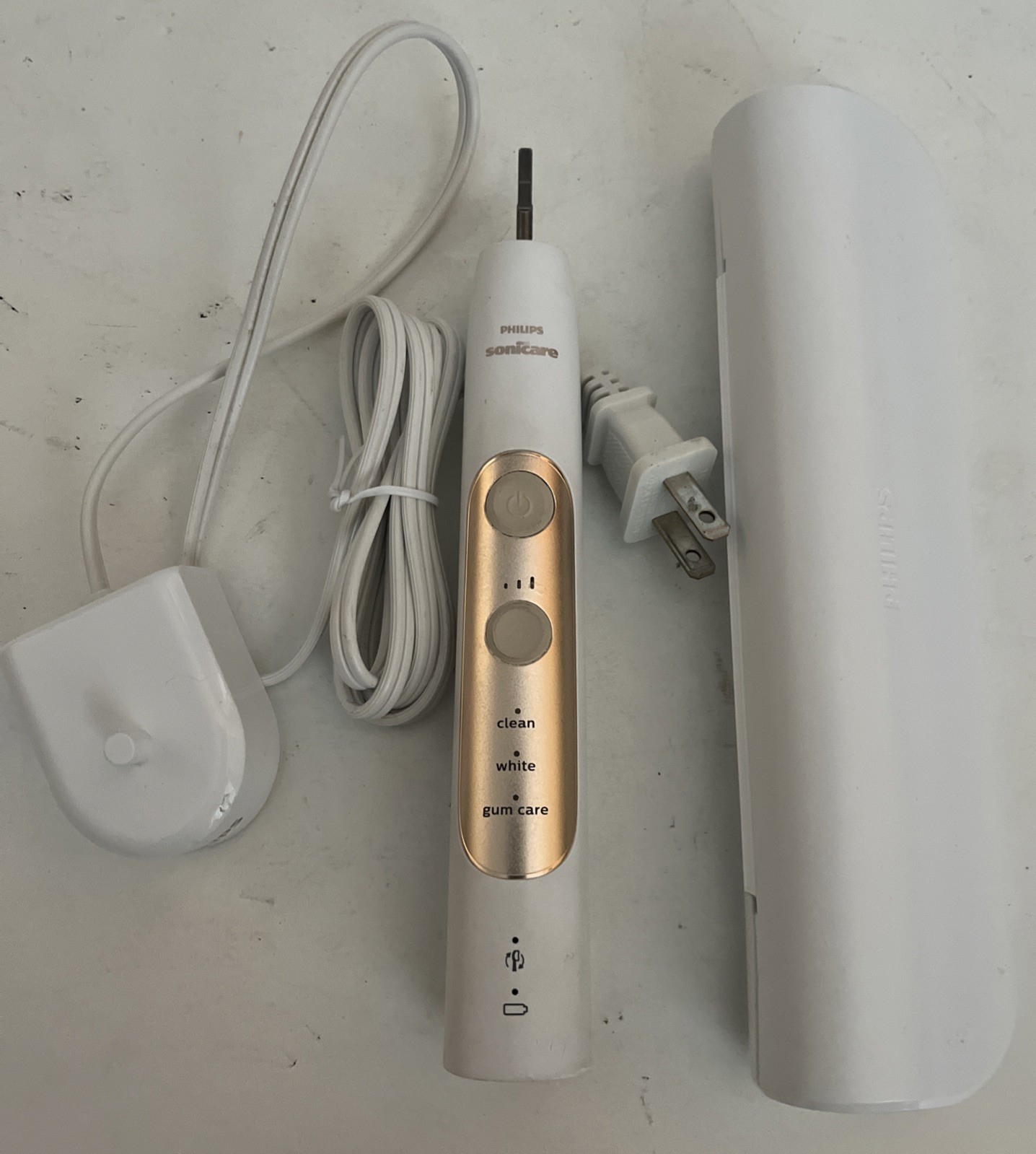 Philips Sonicare Optimal Clean Rechargeable Sonic Toothbrush HX7514/01 READ B10