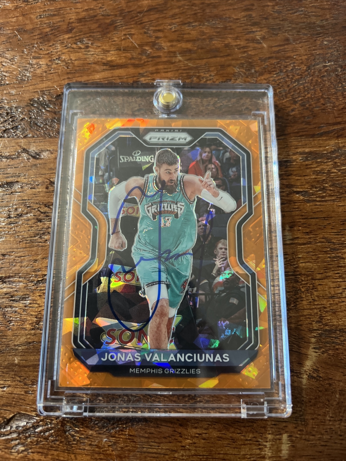 Jonas Valanciunas Signed Panini Prizm Card Psa Dna Coa Autographed Grizzlies