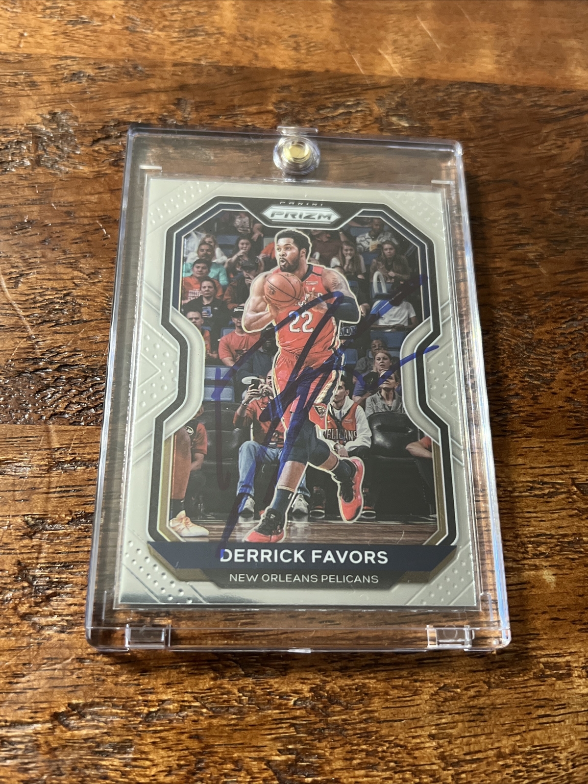 Derrick Favors Signed Prizm Card Psa Dna Coa Autographed Pelicans