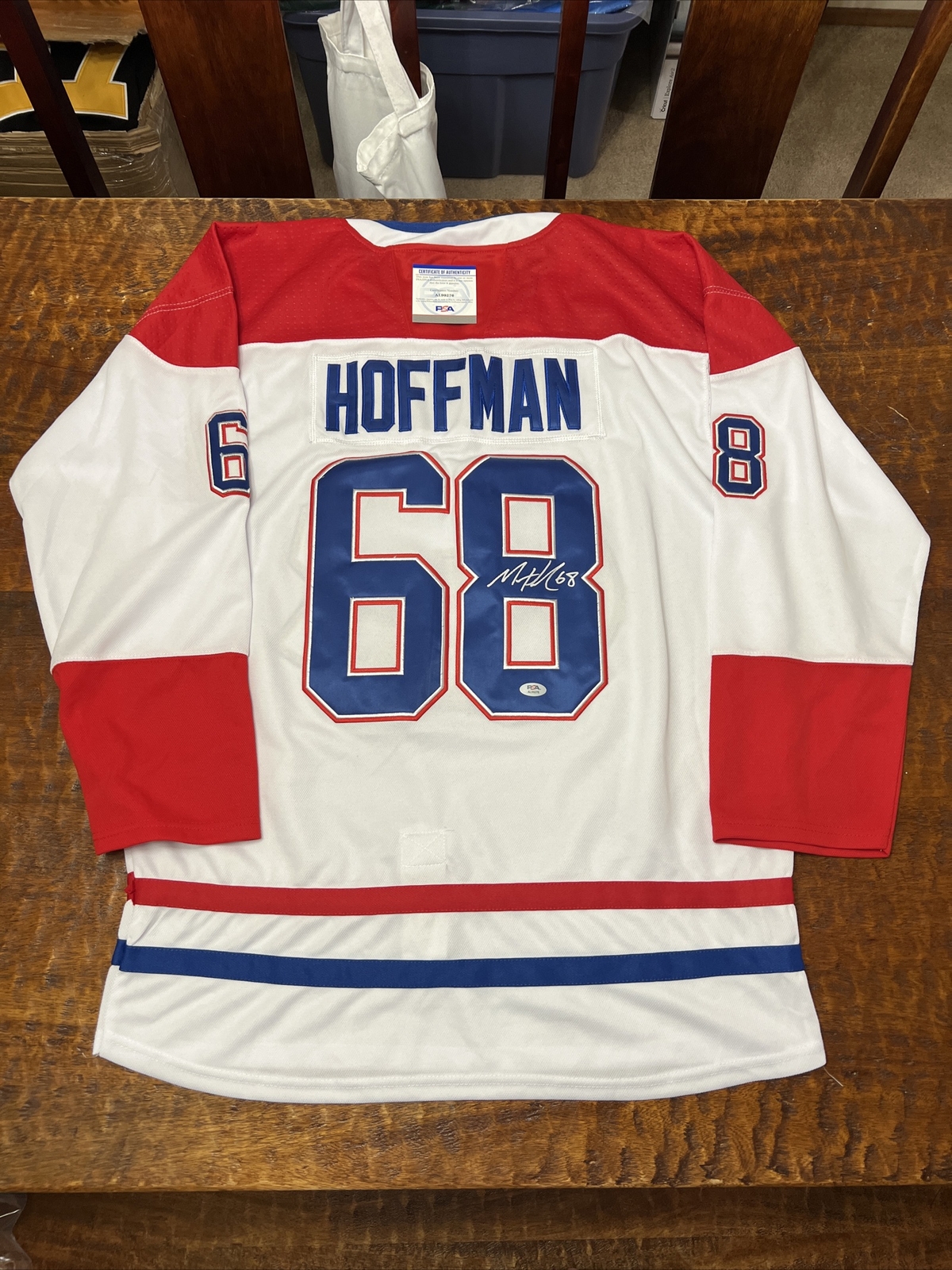 Mike Hoffman Signed Montreal Canadiens Jersey Psa/Dna Coa Autographed