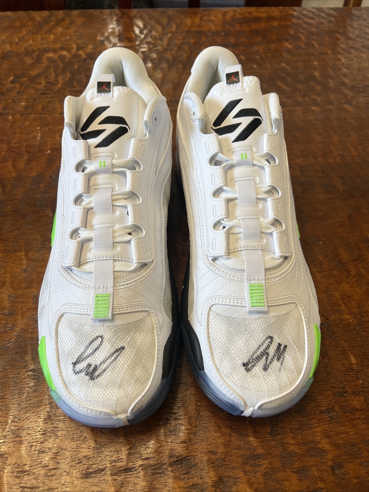 LUKA DONCIC Signed Jordan Luka 2 Shoes PSA DNA  Autographed Mavericks