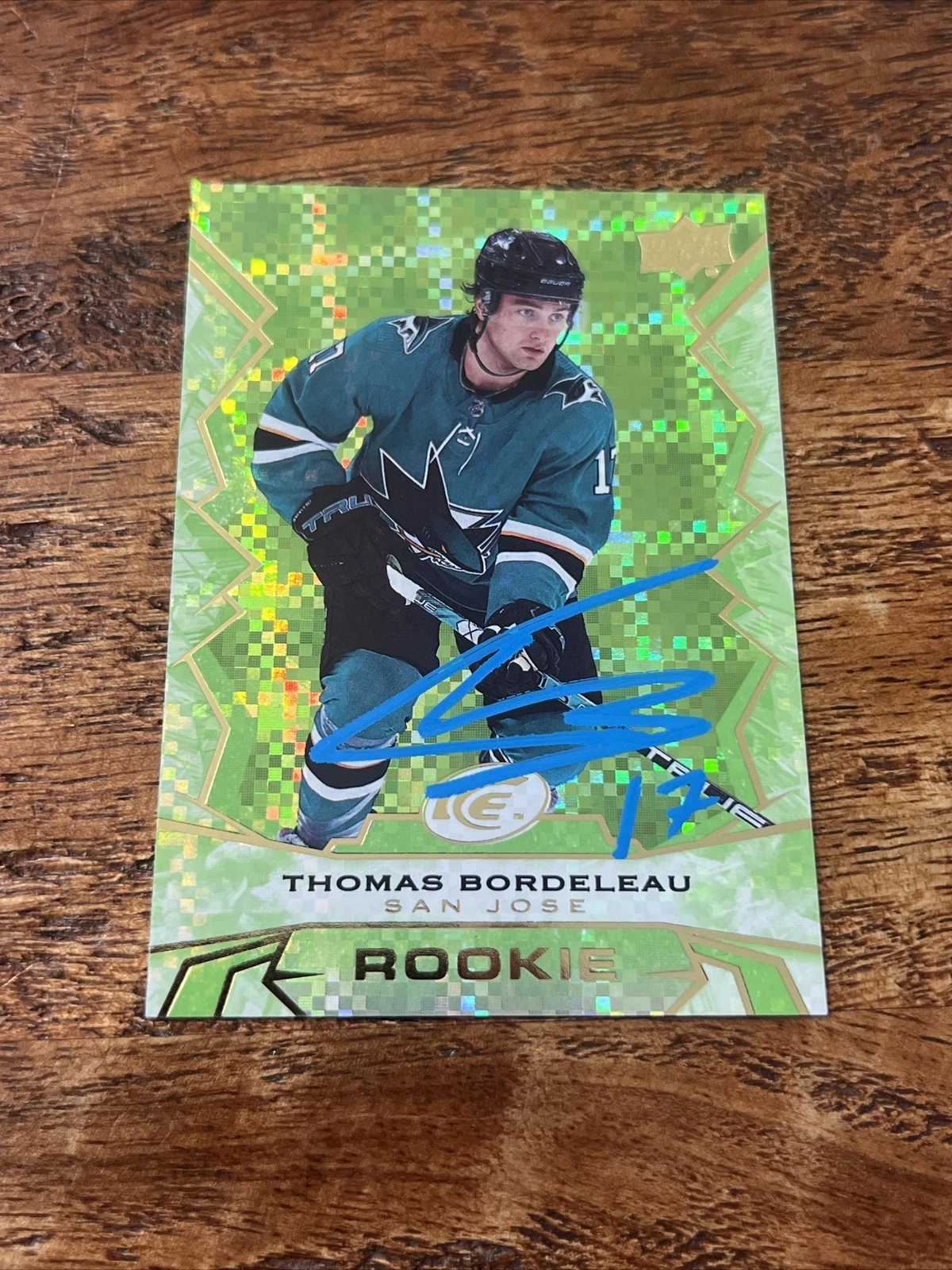 Thomas Bordeleau IP Signed 2022-23 UD Ice Rookie Card Green Sharks Autographed