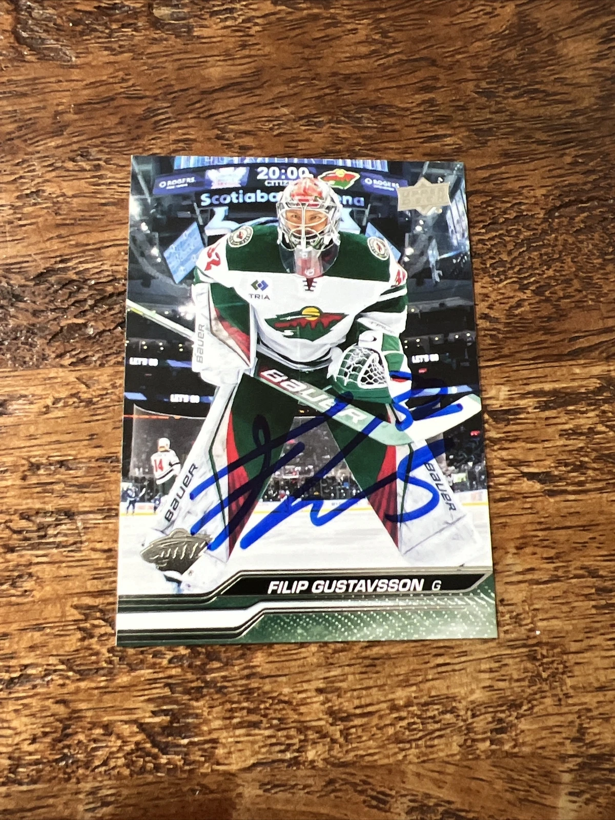 Filip Gustavsson IP Signed 2023-24 Upper Deck Card Minnesota Wild Autographed