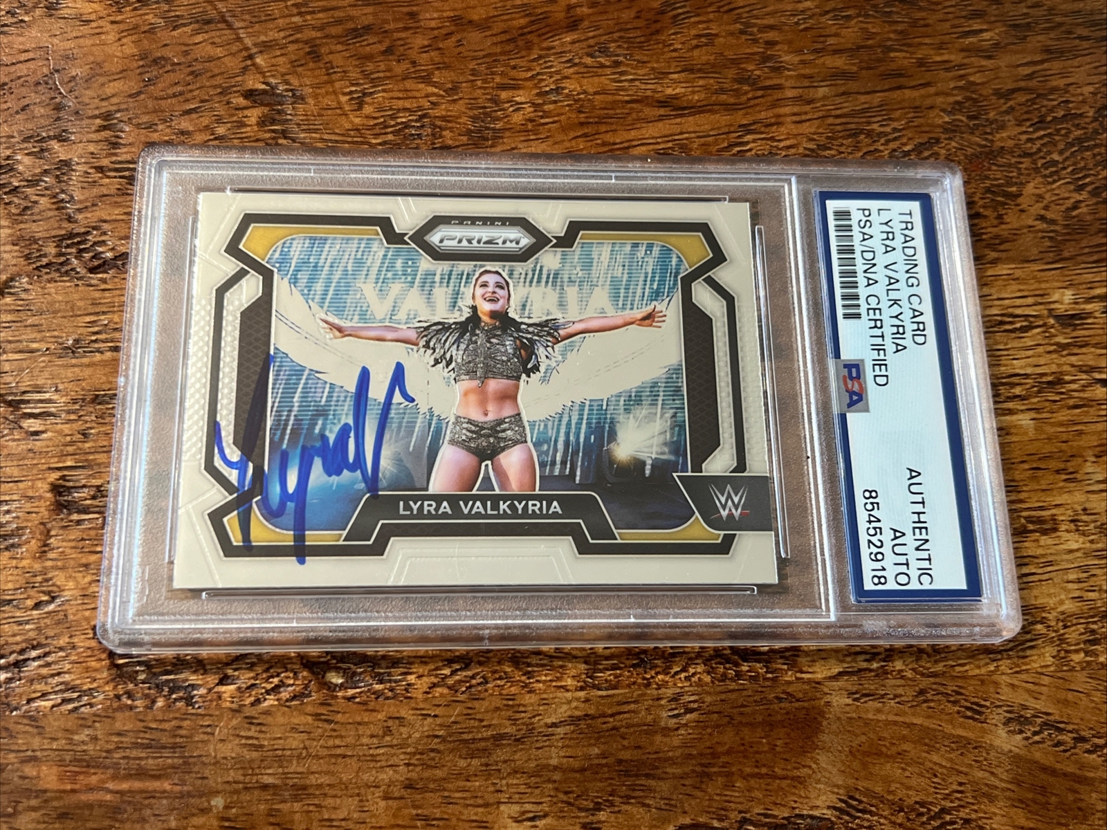 Lyra Valkyria IP Signed Prizm Card Psa Dna Coa Slab Autographed WWE