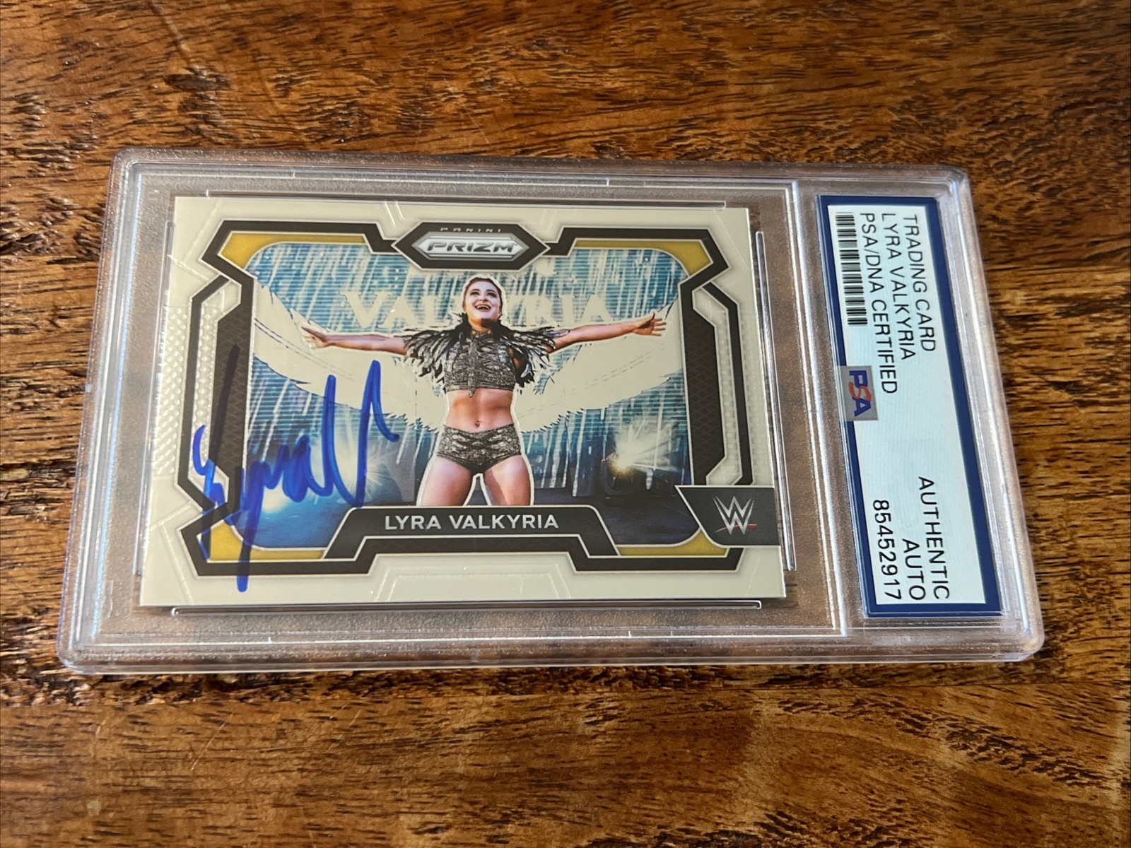 Lyra Valkyria IP Signed Prizm Card Psa Dna Coa Slab Autographed WWE