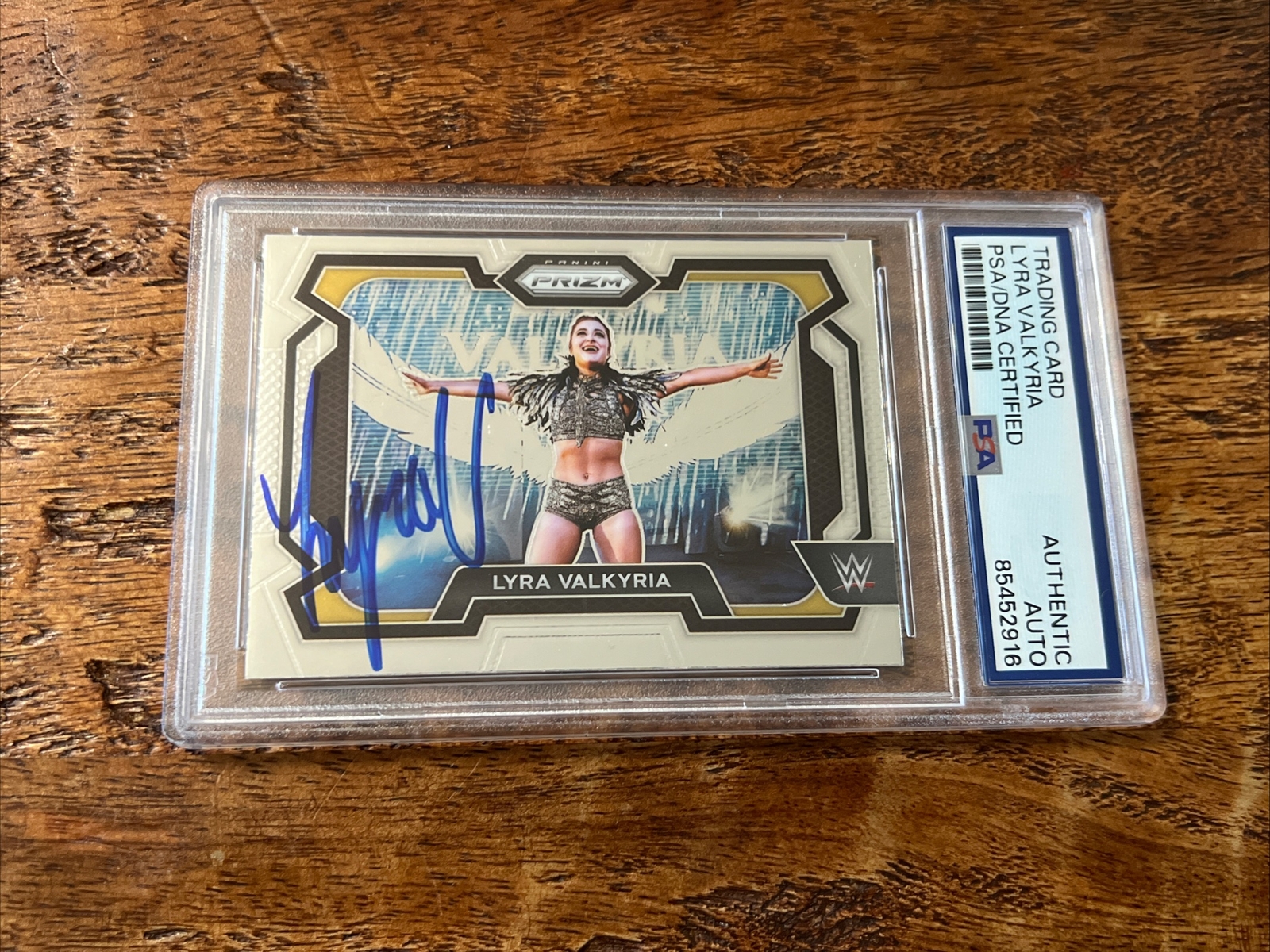 Lyra Valkyria IP Signed Prizm Card Psa Dna Coa Slab Autographed WWE