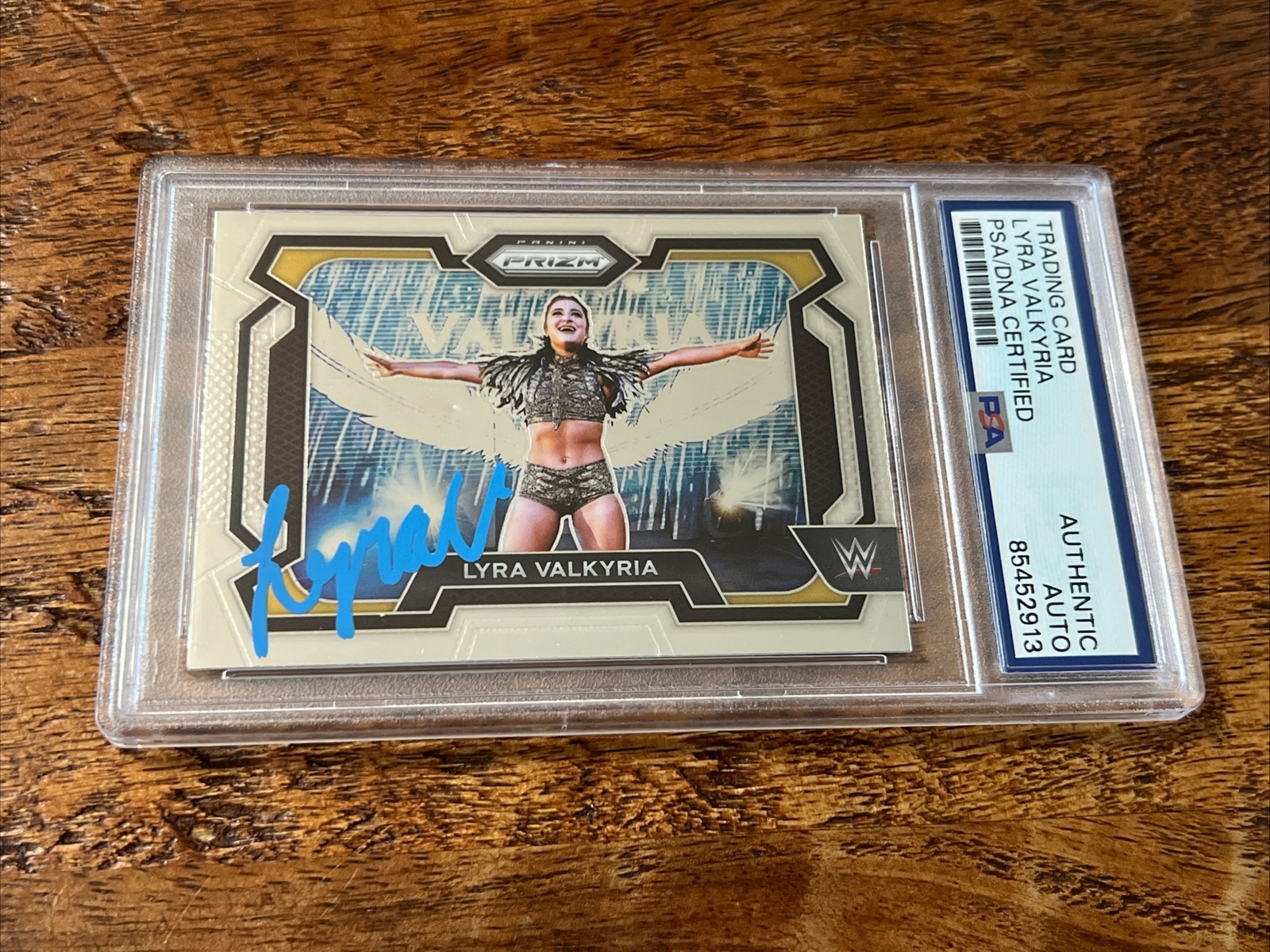 Lyra Valkyria IP Signed Prizm Card Psa Dna Coa Slab Autographed WWE