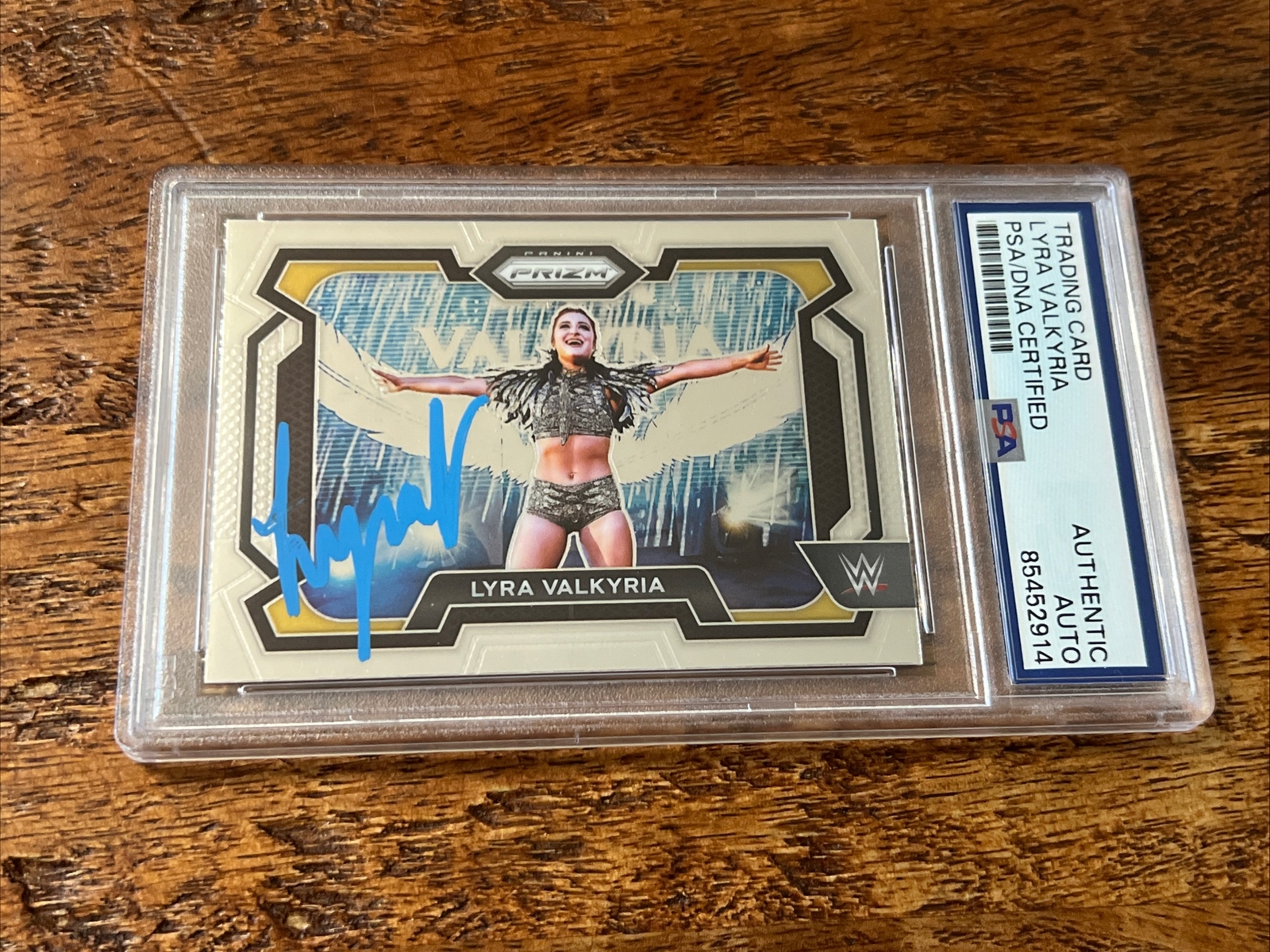Lyra Valkyria IP Signed Prizm Card Psa Dna Coa Slab Autographed WWE