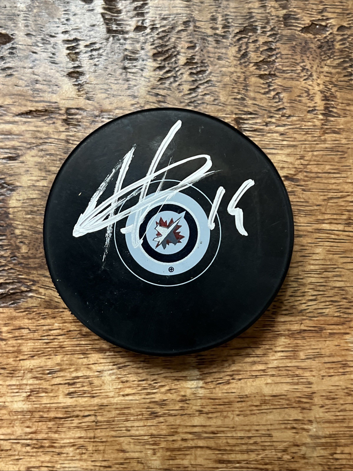 Jonathan Toews Signed Winnipeg Jets Puck JSA Coa Autographed
